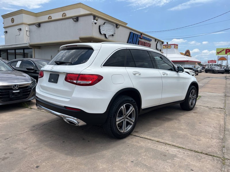 Mercedes-Benz GLC Vehicle Image 05