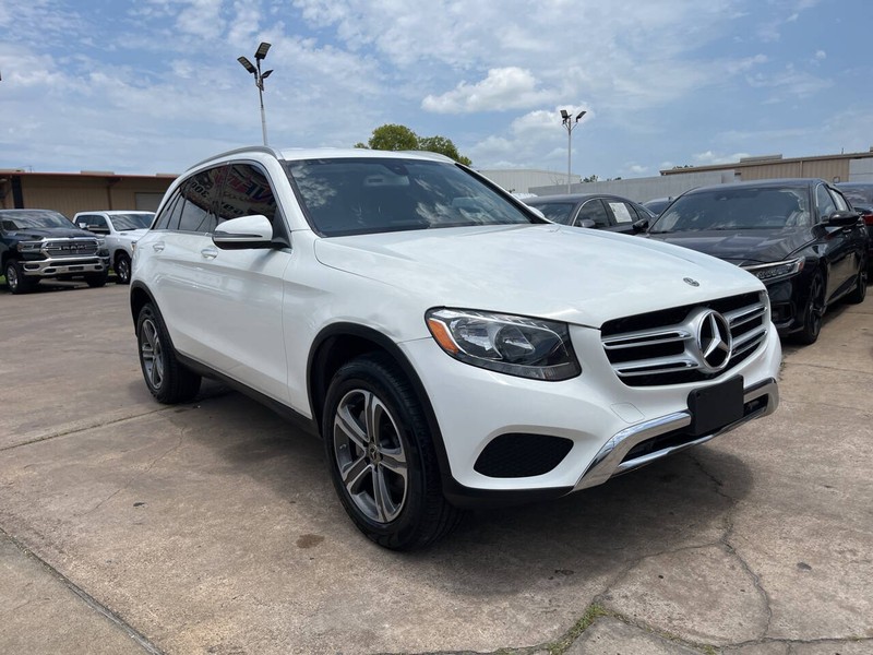 Mercedes-Benz GLC Vehicle Image 06