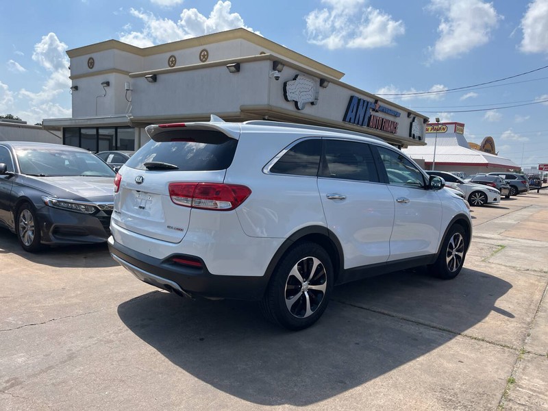 Kia Sorento Vehicle Image 05