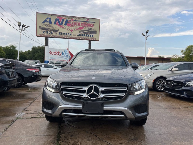 Mercedes-Benz GLC Vehicle Image 02