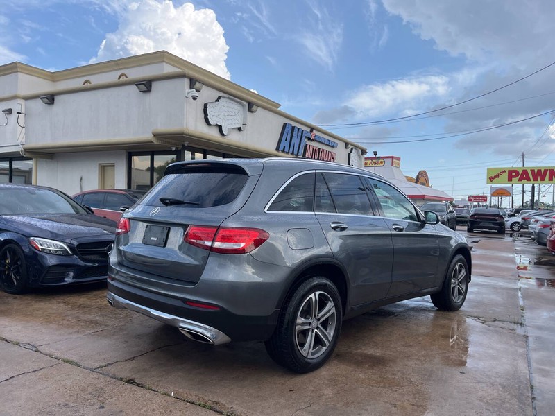 Mercedes-Benz GLC Vehicle Image 05