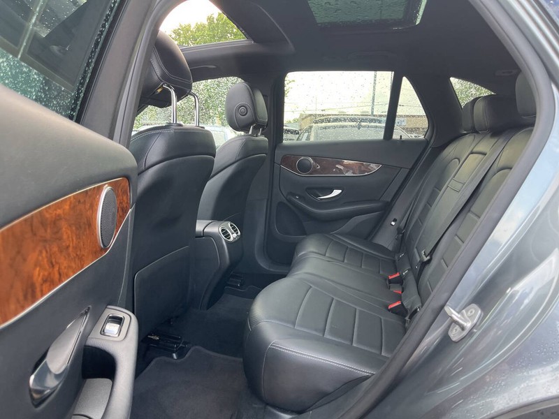 Mercedes-Benz GLC Vehicle Image 08