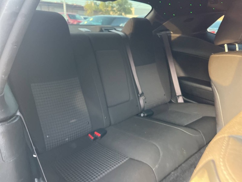 Dodge Challenger Vehicle Image 11