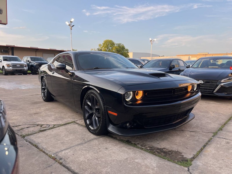 Dodge Challenger Vehicle Image 06