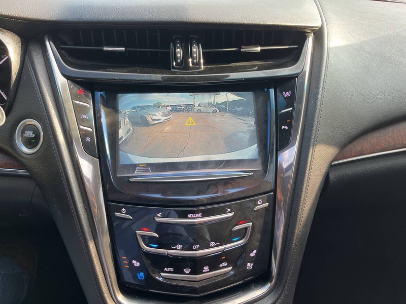 Cadillac CTS Vehicle Image 12