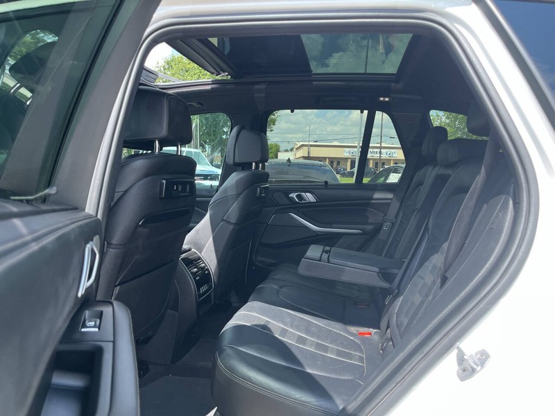 BMW X5 Vehicle Image 08