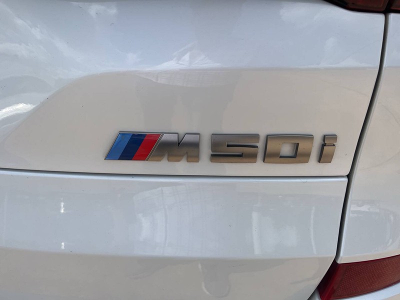 BMW X5 Vehicle Image 10