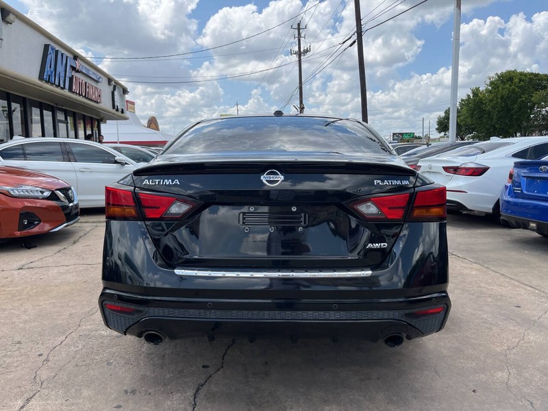 Nissan Altima Vehicle Image 04