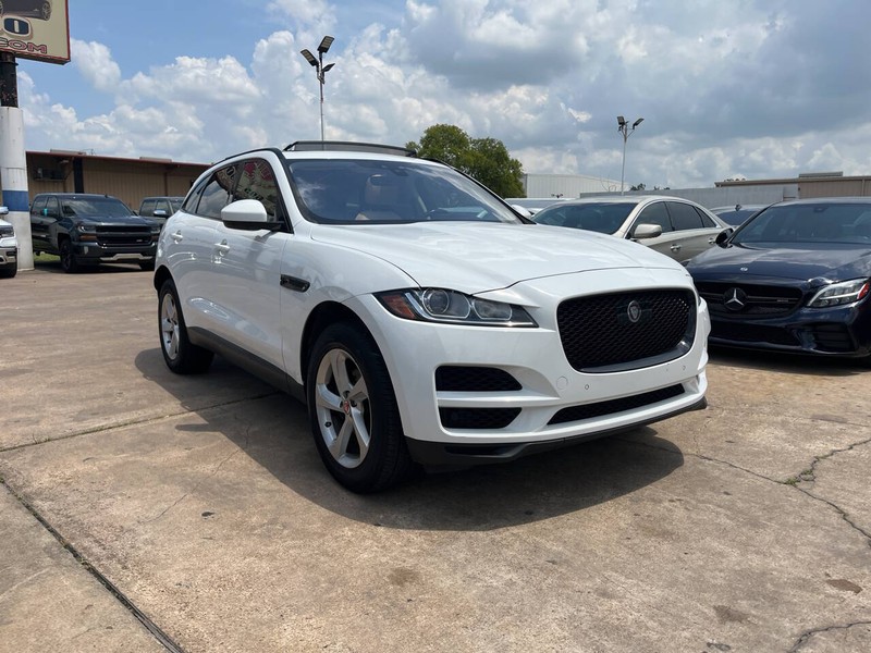 Jaguar F-PACE Vehicle Image 06