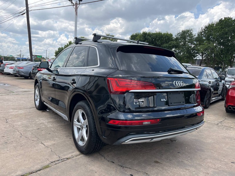 Audi Q5 Vehicle Image 03