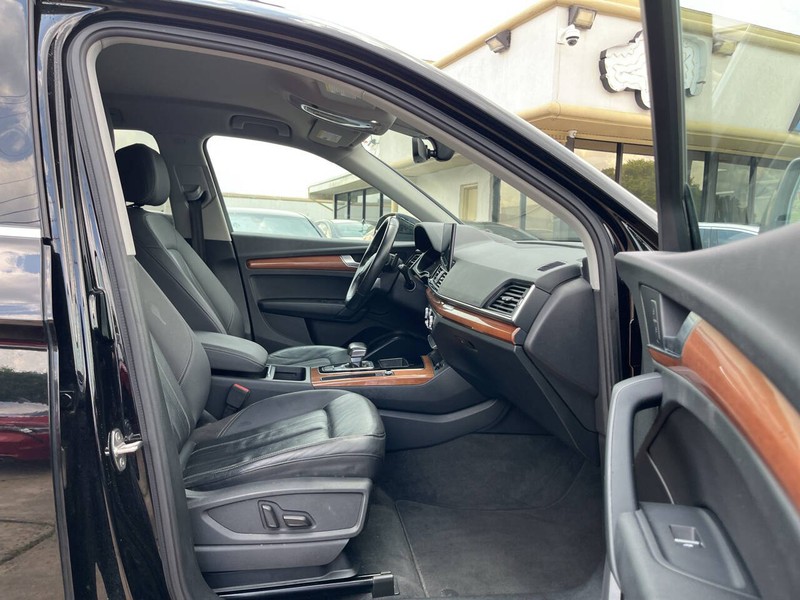 Audi Q5 Vehicle Image 11