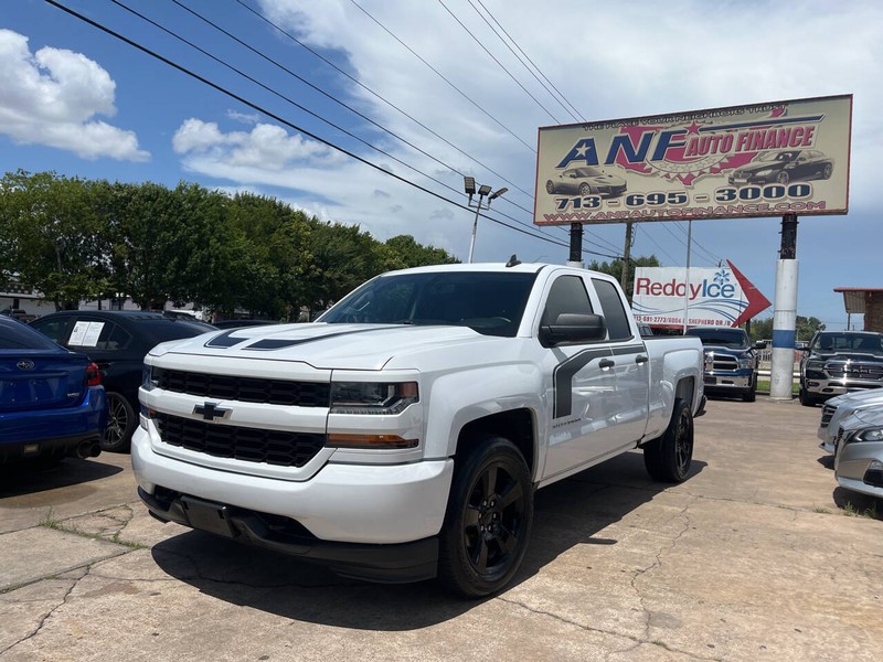 Chevrolet Silverado 1500 Vehicle Image 02
