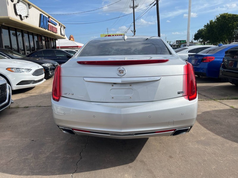 Cadillac XTS Vehicle Image 03