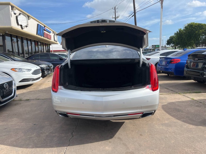 Cadillac XTS Vehicle Image 08