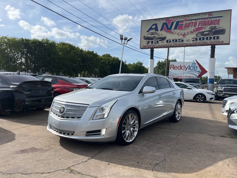 Cadillac XTS Vehicle Image 12