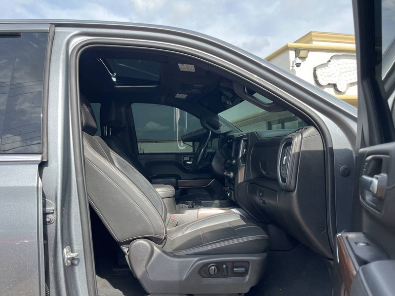 Chevrolet Silverado 1500 LTD Vehicle Image 11