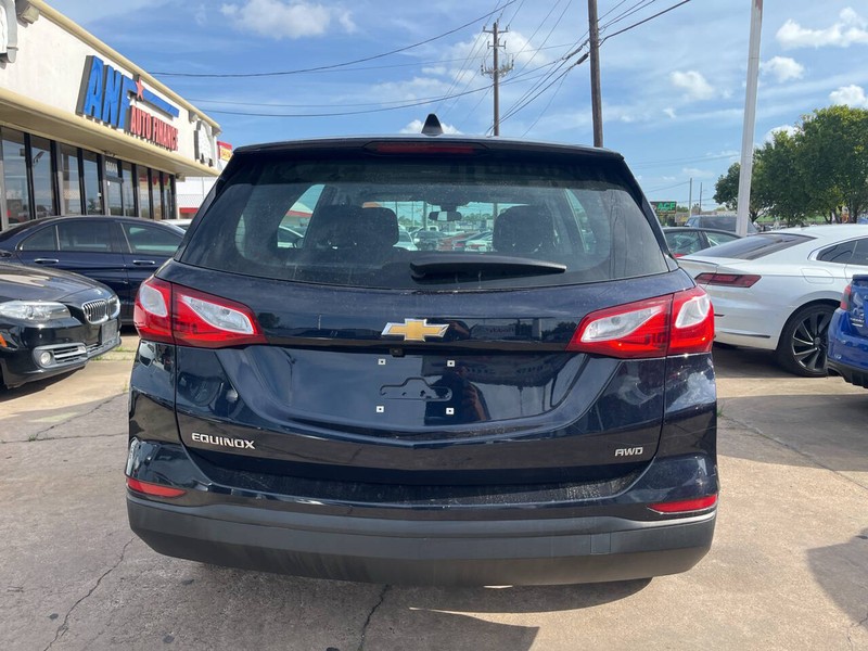 Chevrolet Equinox Vehicle Image 04