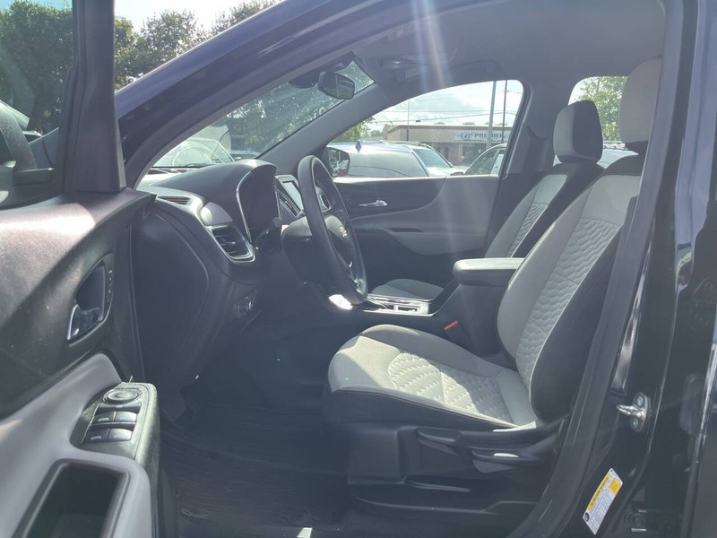 Chevrolet Equinox Vehicle Image 07