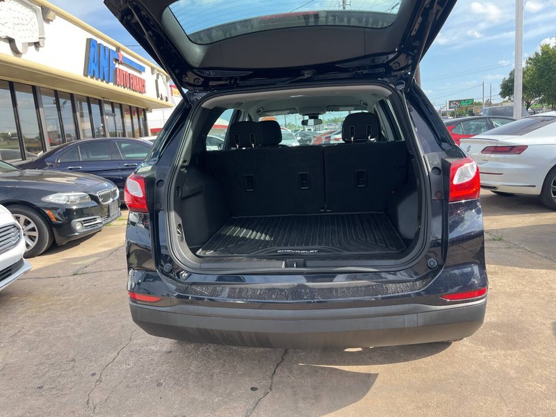 Chevrolet Equinox Vehicle Image 09