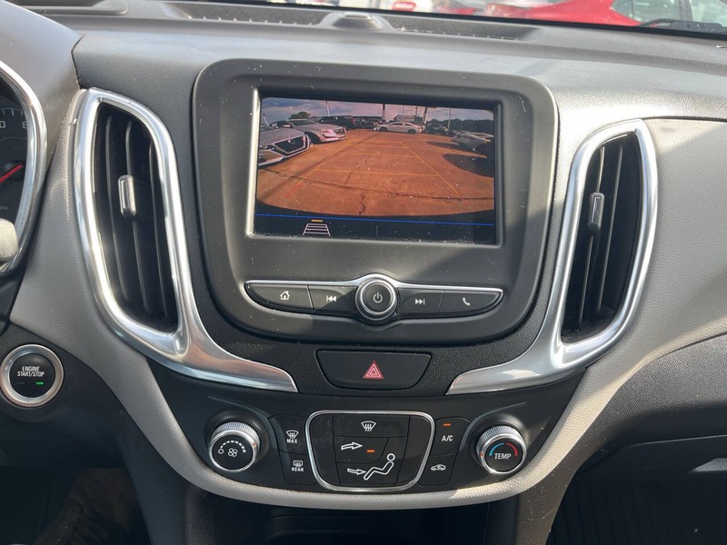 Chevrolet Equinox Vehicle Image 12