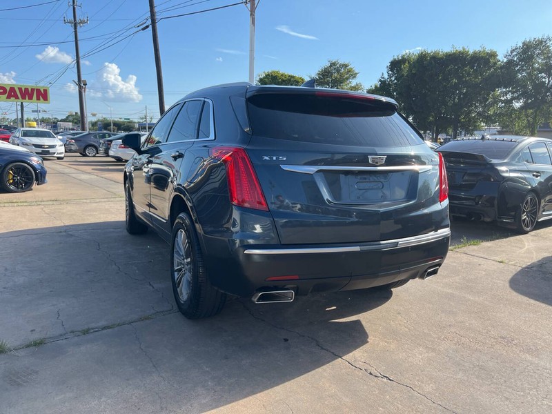 Cadillac XT5 Vehicle Image 03
