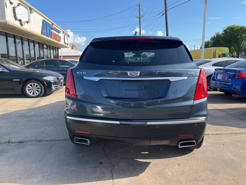 Cadillac XT5 Vehicle Image 04