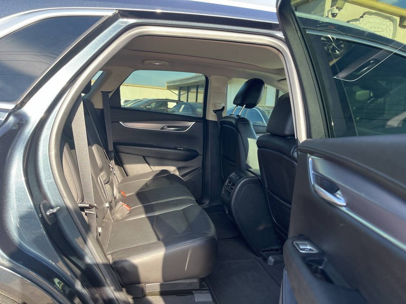 Cadillac XT5 Vehicle Image 10