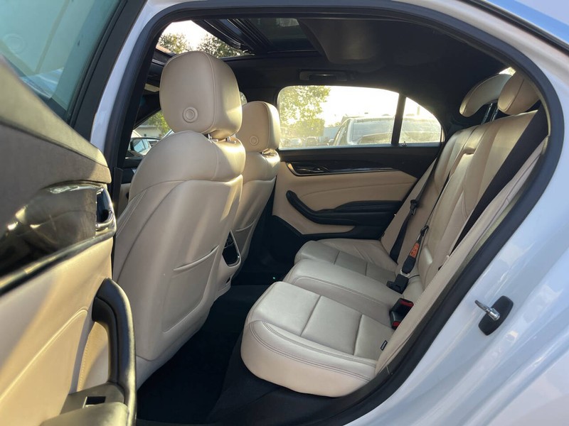 Cadillac CTS Sedan Vehicle Image 08