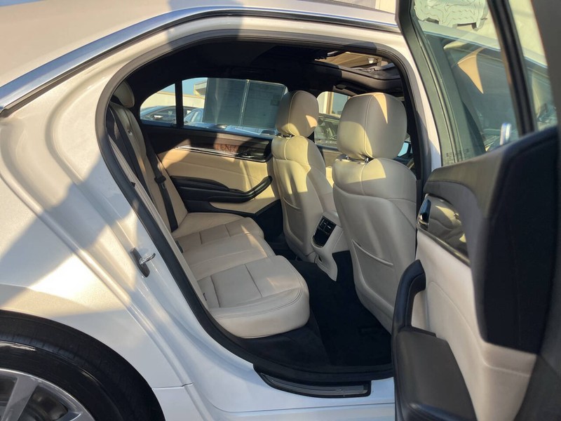Cadillac CTS Sedan Vehicle Image 10