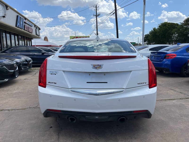 Cadillac ATS Sedan Vehicle Image 04