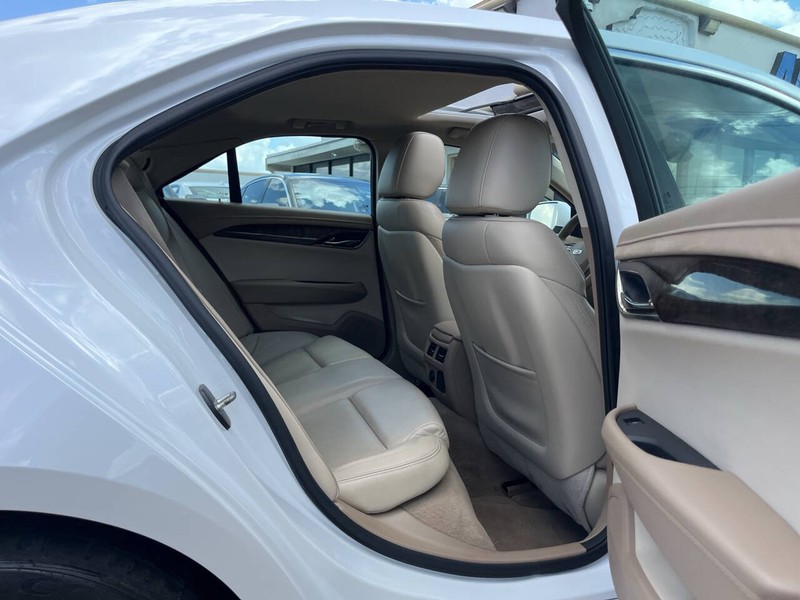 Cadillac ATS Sedan Vehicle Image 10