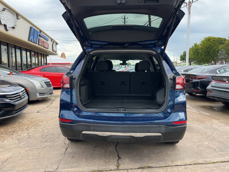 Chevrolet Equinox Vehicle Image 09