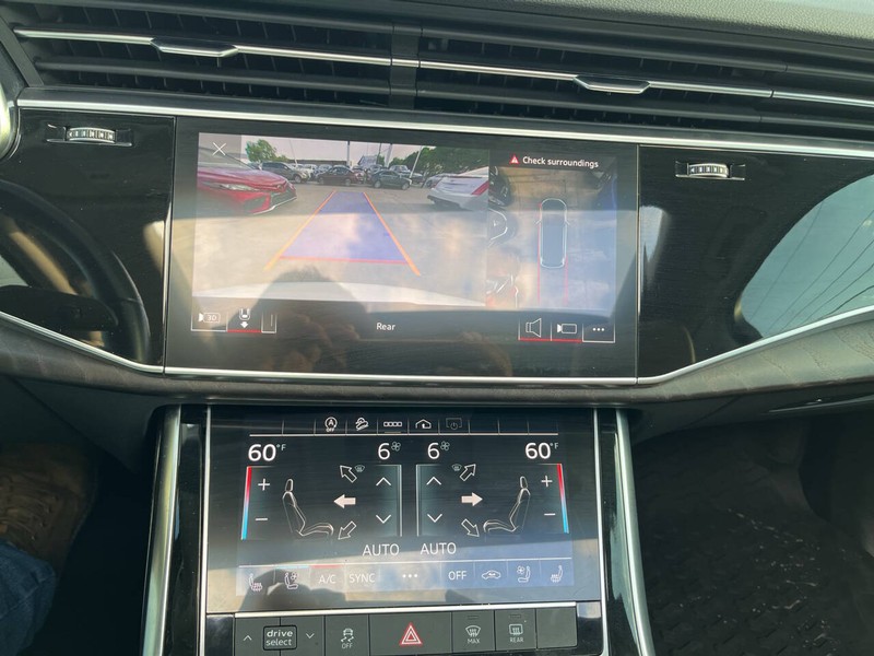 Audi Q7 Vehicle Image 14