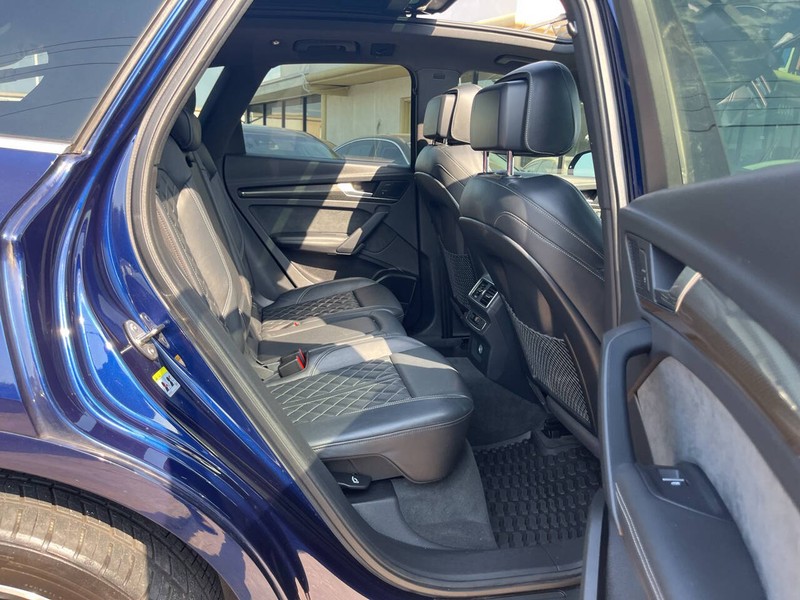 Audi SQ5 Vehicle Image 10