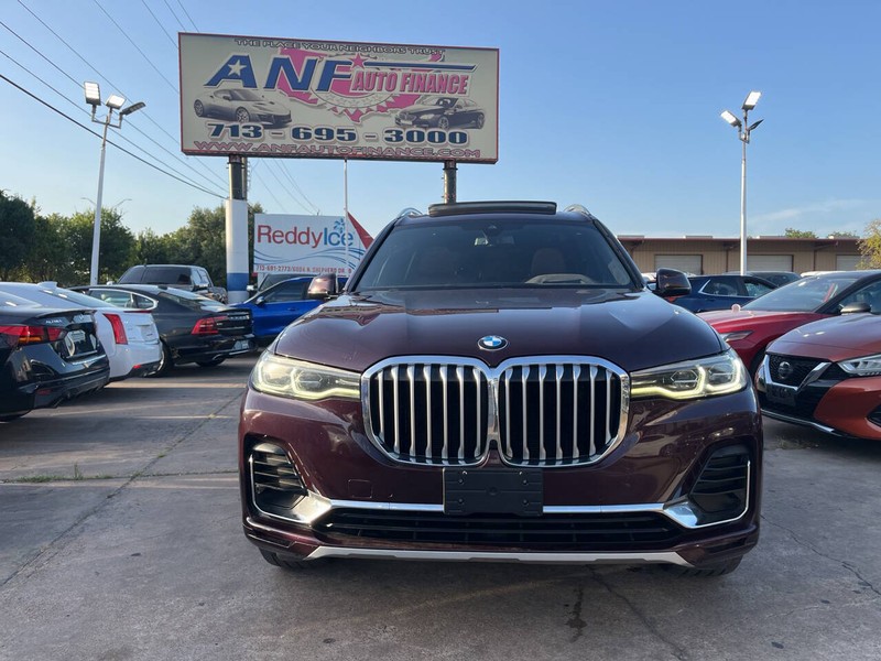 BMW X7 Vehicle Image 02