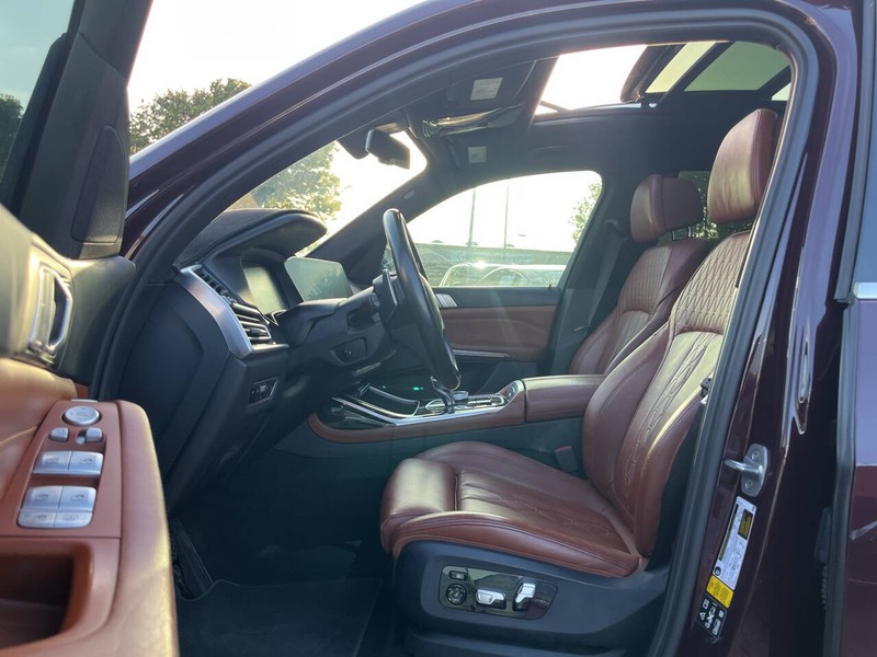 BMW X7 Vehicle Image 07