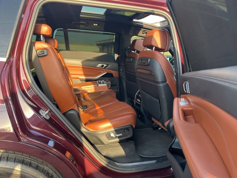 BMW X7 Vehicle Image 10