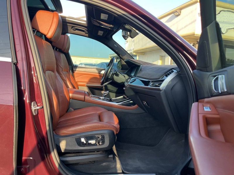 BMW X7 Vehicle Image 11