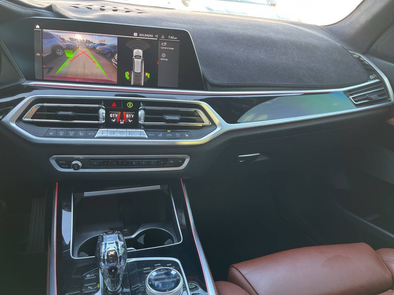 BMW X7 Vehicle Image 12