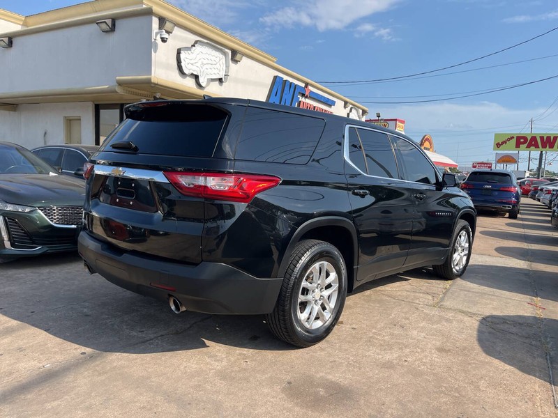 Chevrolet Traverse Vehicle Image 05