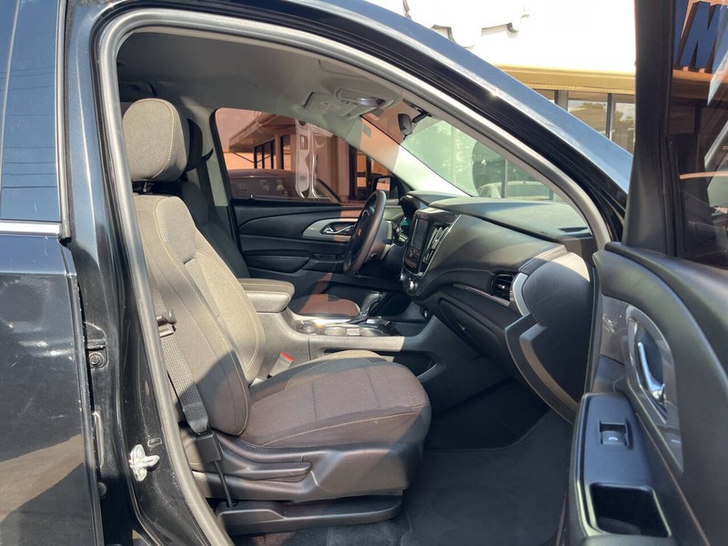 Chevrolet Traverse Vehicle Image 13