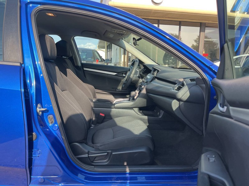 Honda Civic Sedan Vehicle Image 11