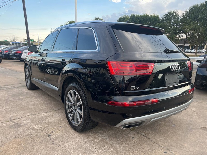 Audi Q7 Vehicle Image 03