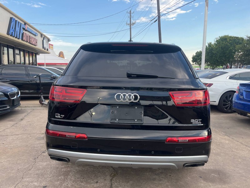 Audi Q7 Vehicle Image 04