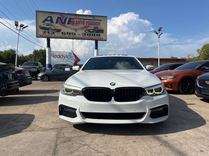 BMW 5 Series Vehicle Image 02
