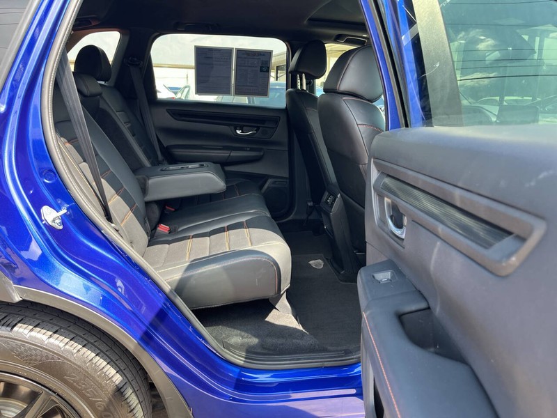 Honda CR-V Hybrid Vehicle Image 11
