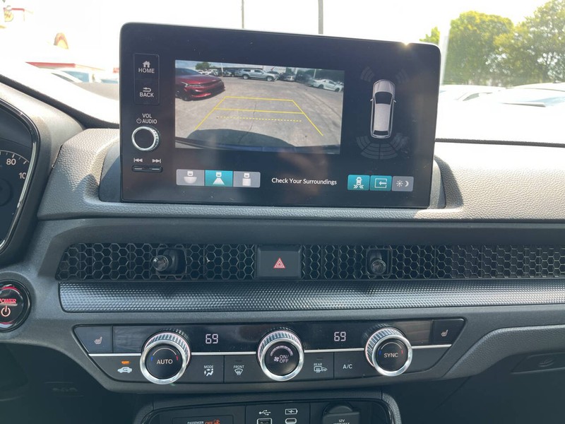 Honda CR-V Hybrid Vehicle Image 12