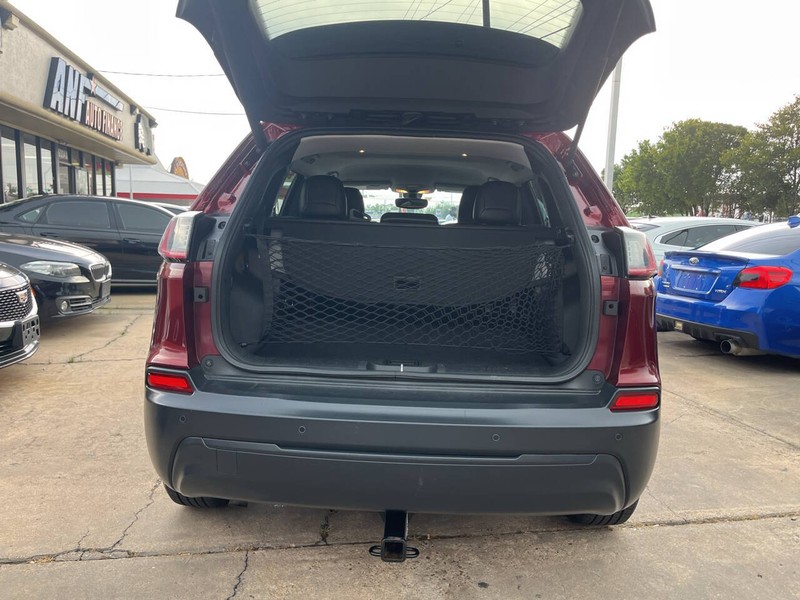 Jeep Cherokee Vehicle Image 09