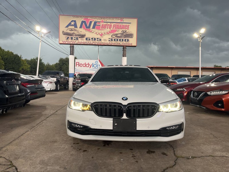 BMW 5 Series Vehicle Image 02