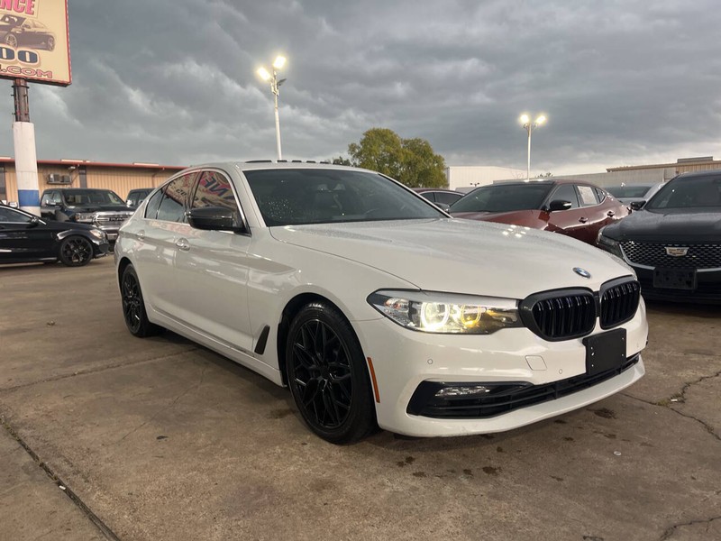 BMW 5 Series Vehicle Image 06